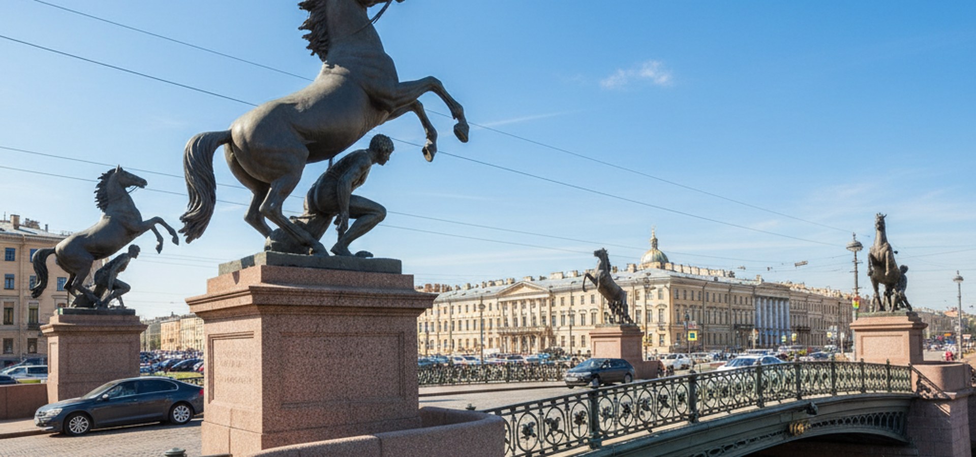 Аничков мост в Санкт-Петербурге — история, скульптуры, фото