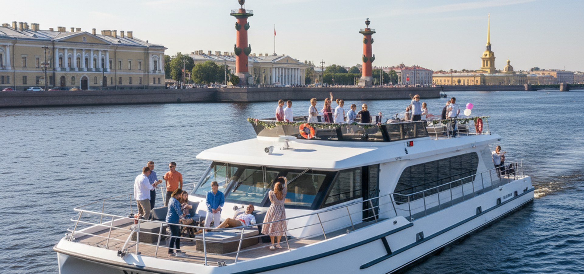 Моторный катамаран в аренду в Санкт-Петербурге — прогулка по Неве и Финскому заливу