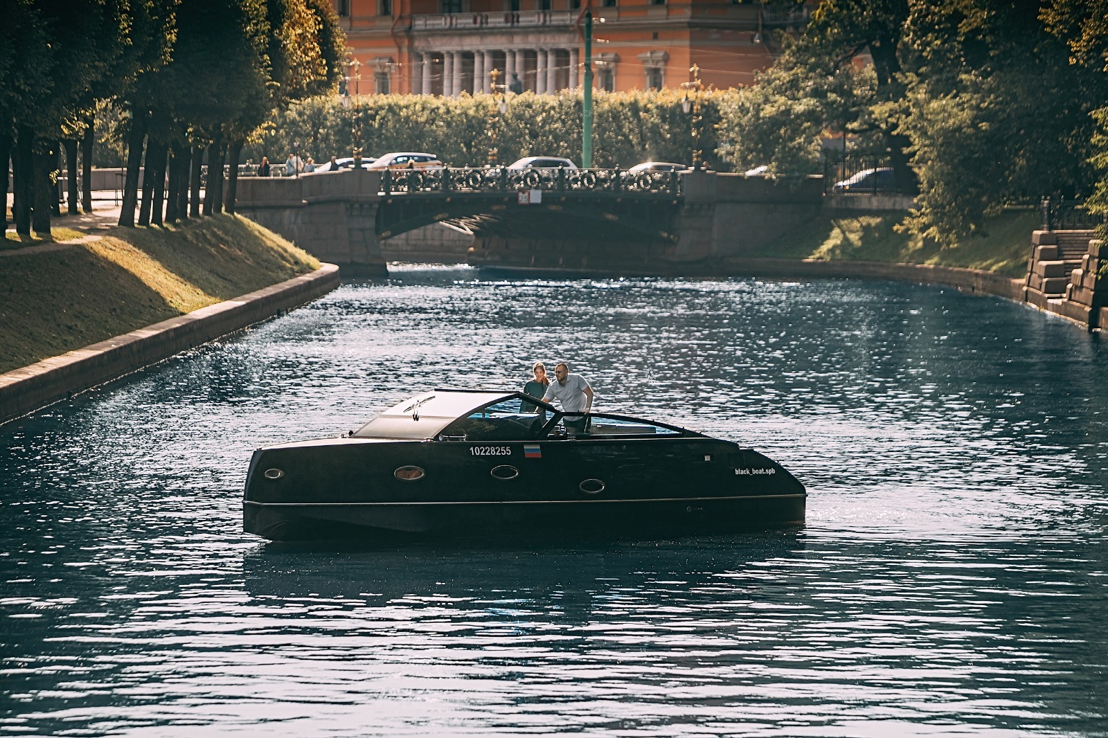 Катер Блэк Боат / Black Boat — аренда катера с капитаном СПб