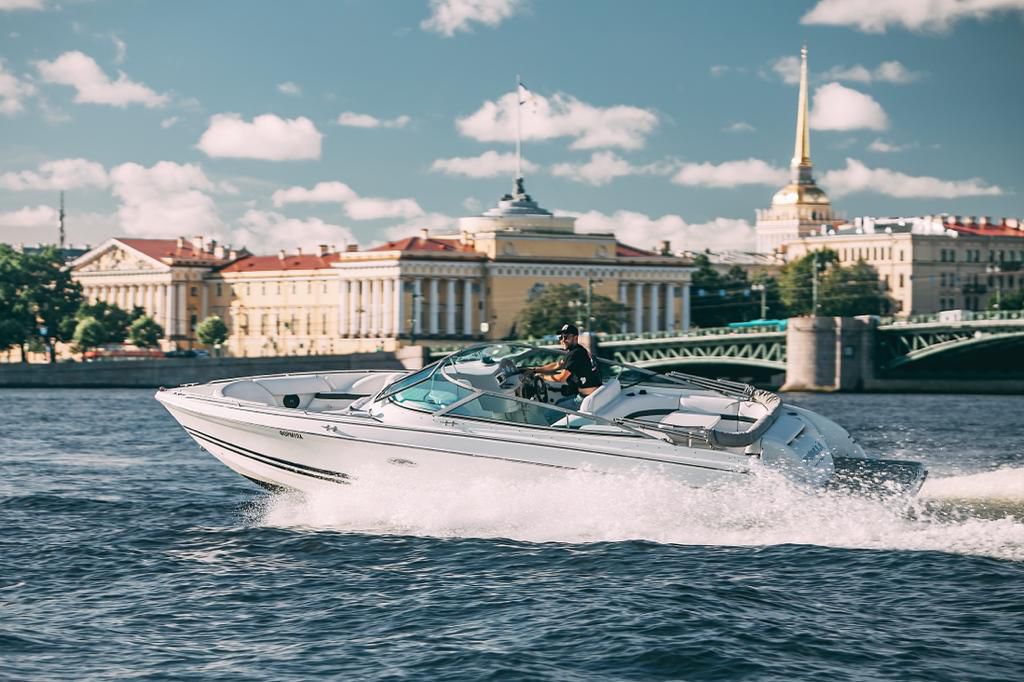 Катер Формула 260 — аренда катера в СПб