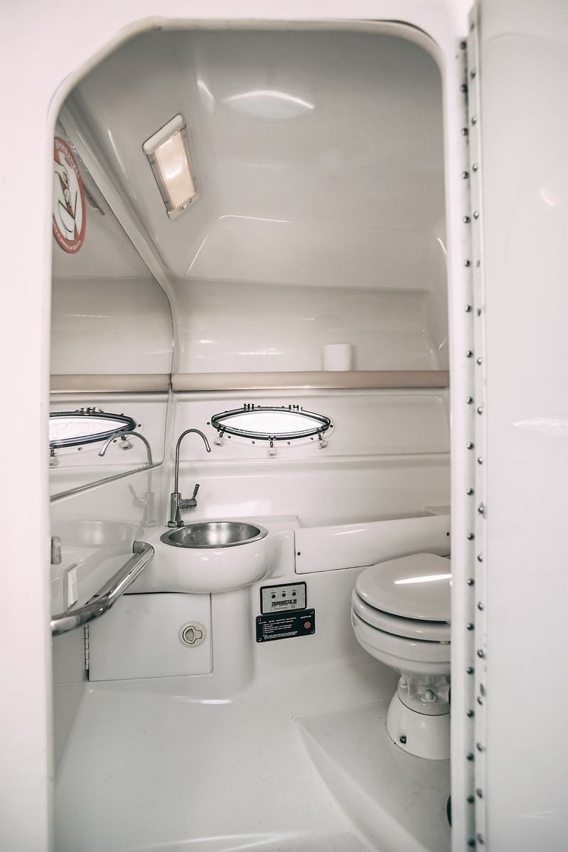 Катер Формула 280 — прогулка по Неве на катере