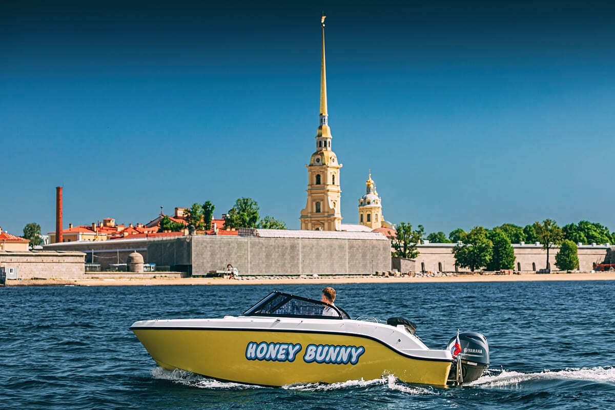 Катер Хани Банни / Honey Bunny — аренда катера с капитаном СПб