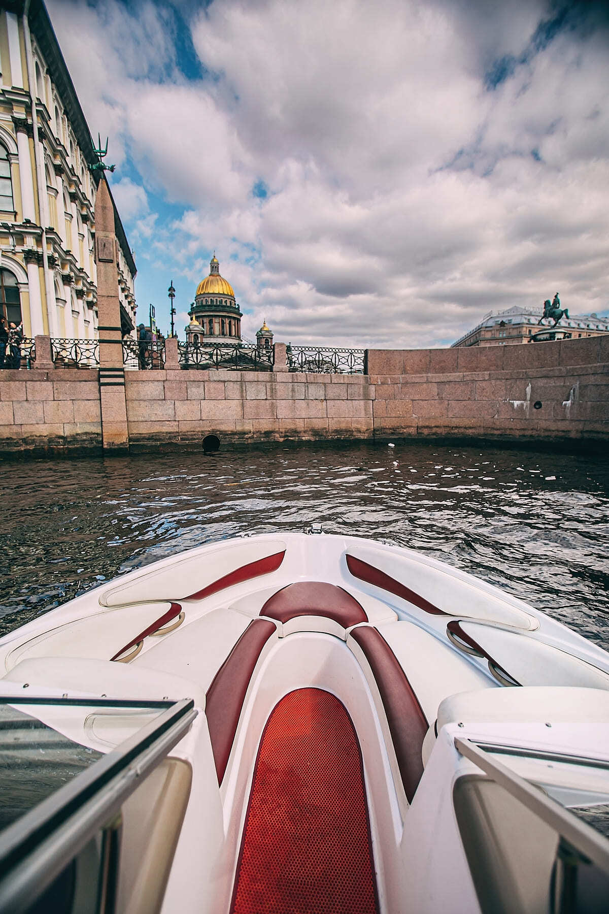 Катер Кристи — аренда катера с капитаном СПб