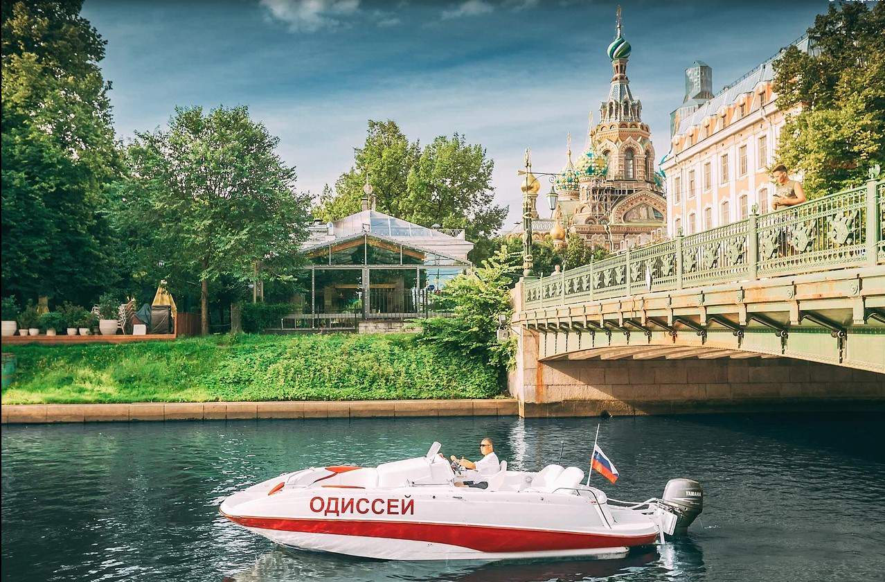 Катер Одиссей — аренда катера с капитаном СПб