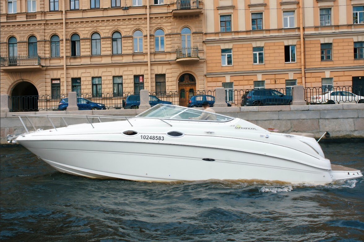 Катер Сиа рей / Sea Ray — прокат катера в Петербурге