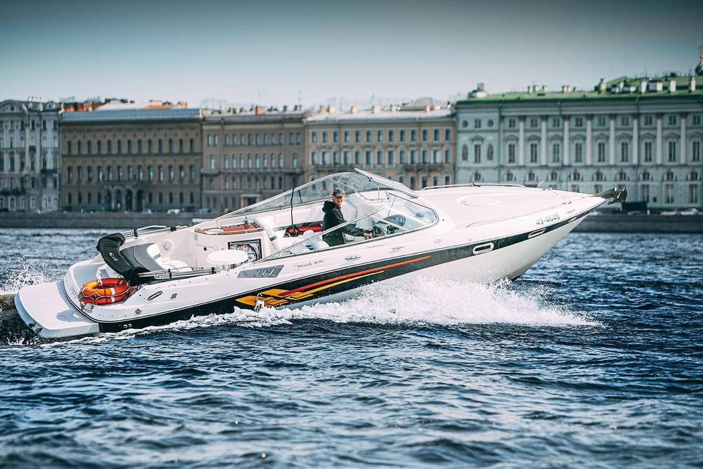 Катер Сириус — аренда катера в СПб