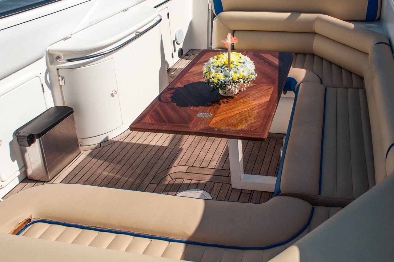 Катер Сансикер Sunseeker 48 — прогулка по Неве на катере