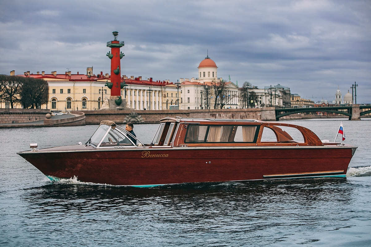 Катер Venissa — аренда катера с капитаном СПб