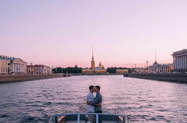 Прокат катера в белые ночи — романтическая прогулка