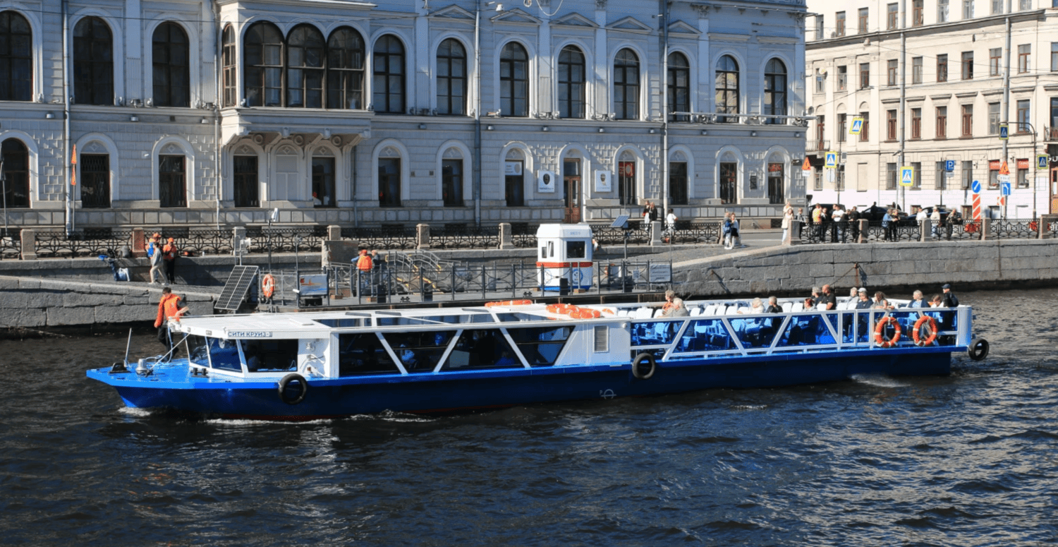 Теплоход Сити-Круиз — аренда теплохода с капитаном СПб