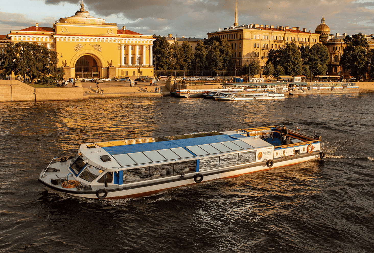 Теплоход Фестиваль — теплоход для мероприятия в Петербурге