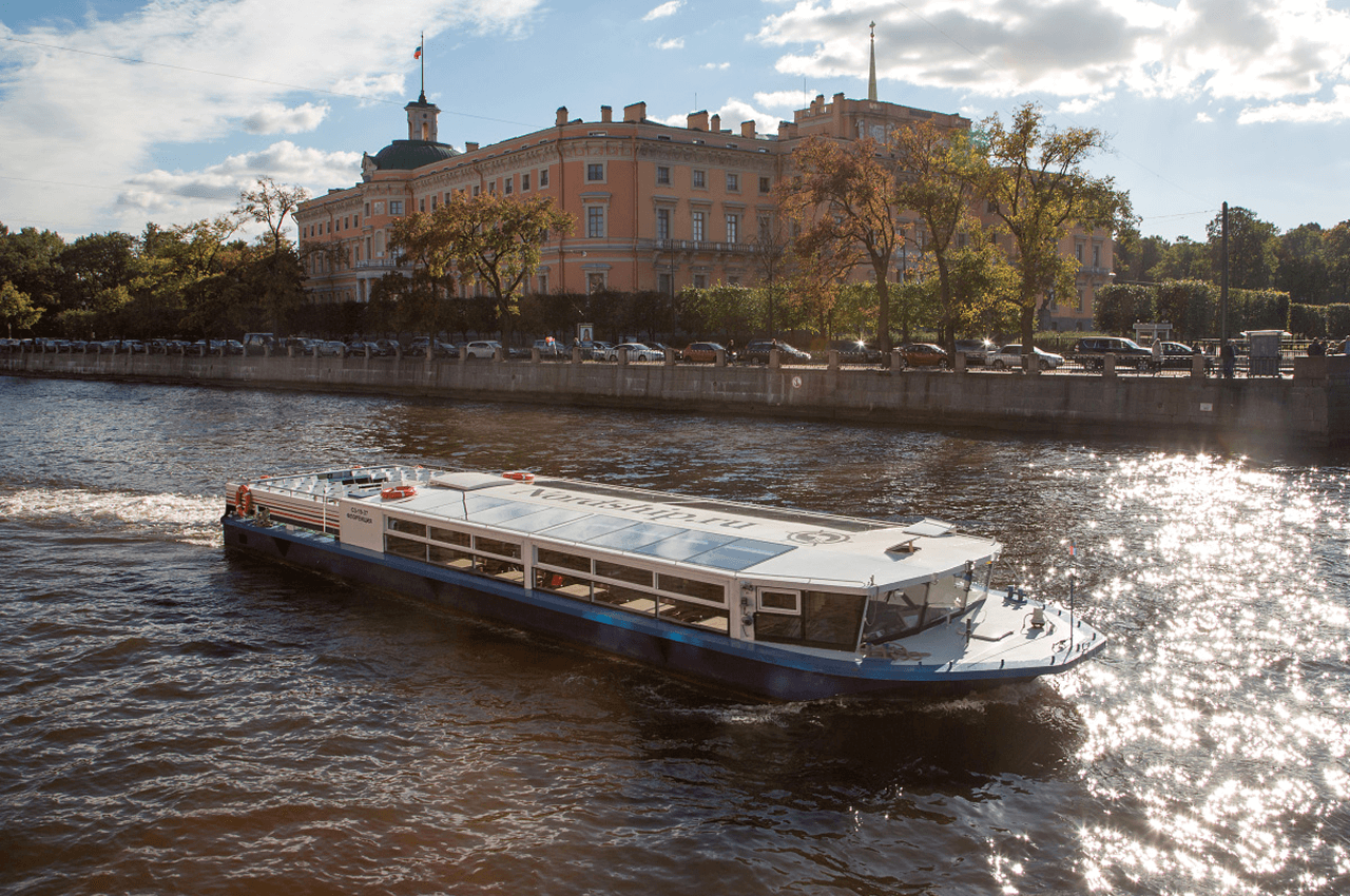 Теплоход Флоренция — аренда теплохода в СПб