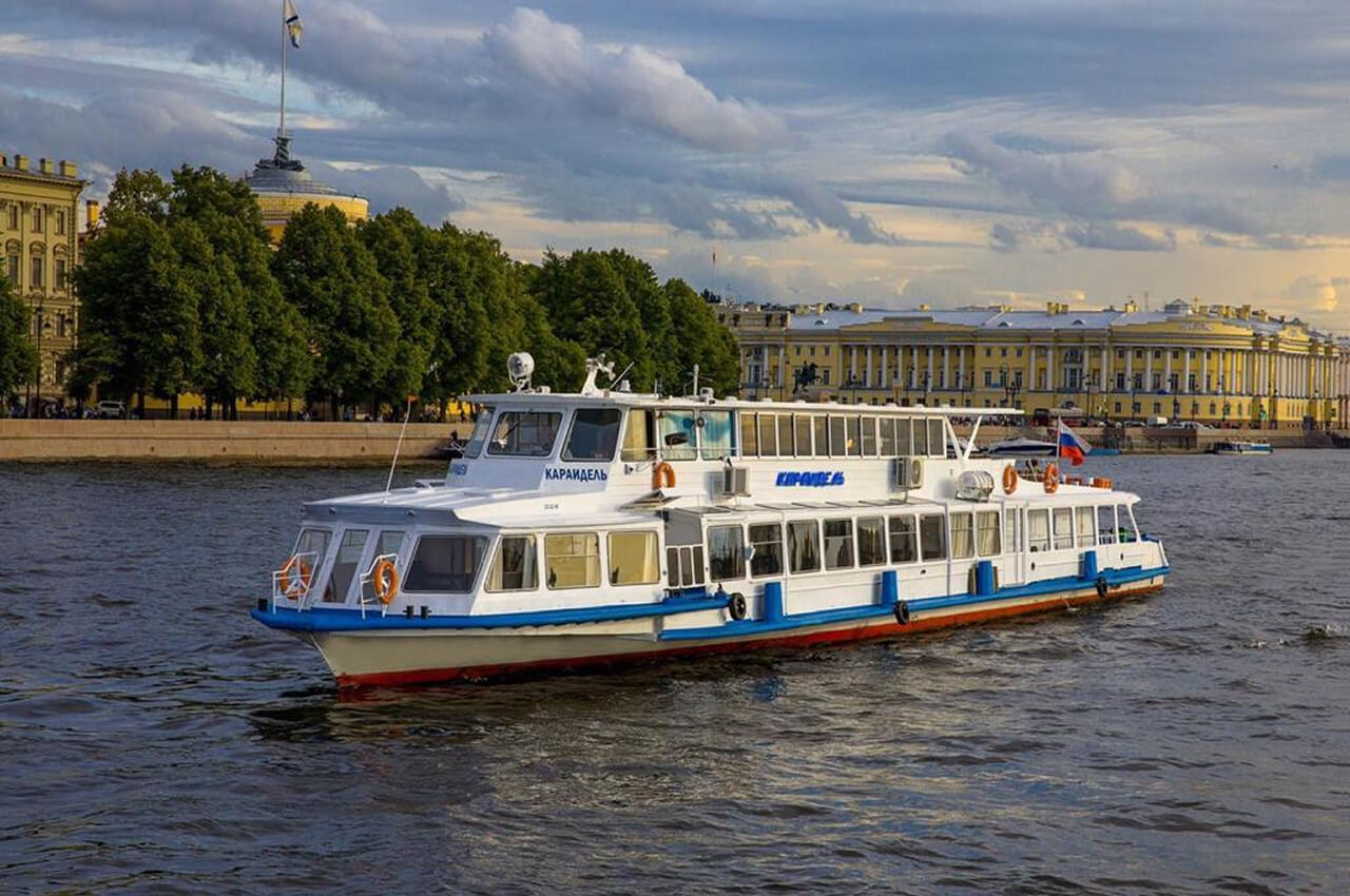 Теплоход Караидель — теплоход для мероприятия в Петербурге