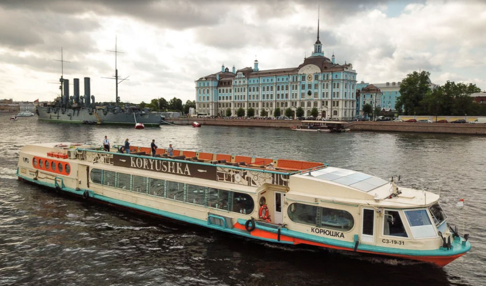Теплоход Корюшка — аренда теплохода с капитаном СПб