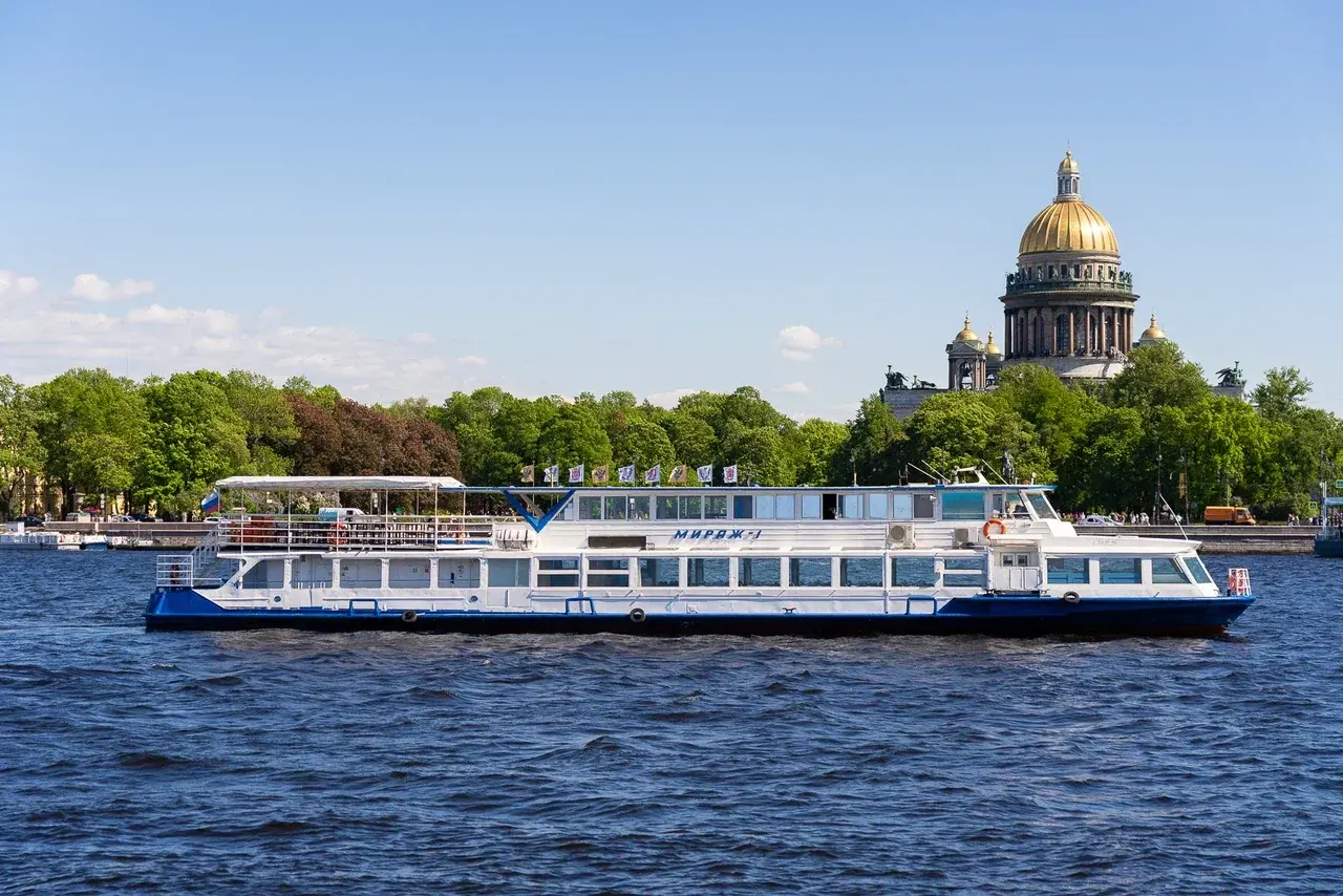 Теплоход Мираж — теплоход для мероприятия в Петербурге