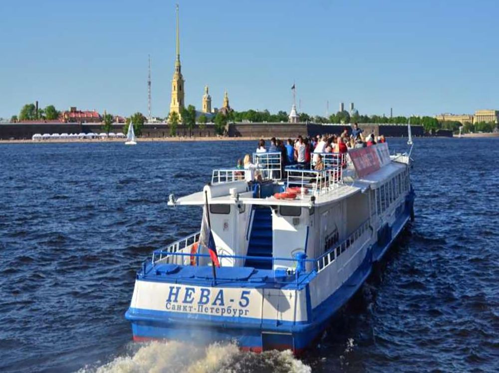 Теплоход Нева — теплоход для мероприятия в Петербурге