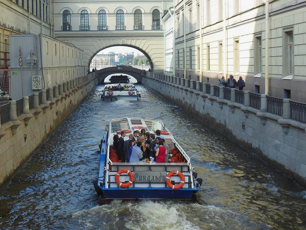 Теплоход Ринальди — теплоход для мероприятия в Петербурге