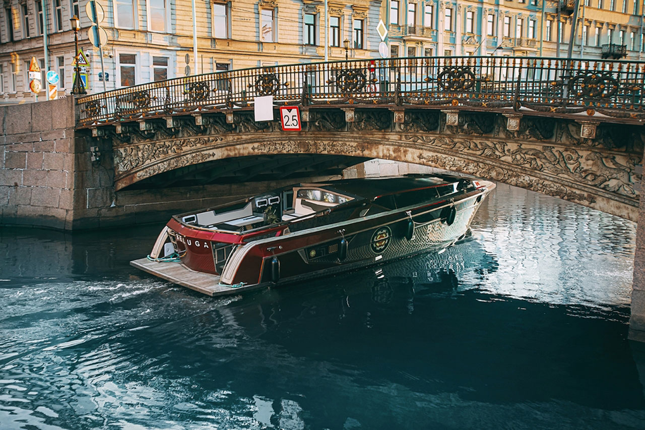Яхта Белуга — яхта для праздника в Петербурге
