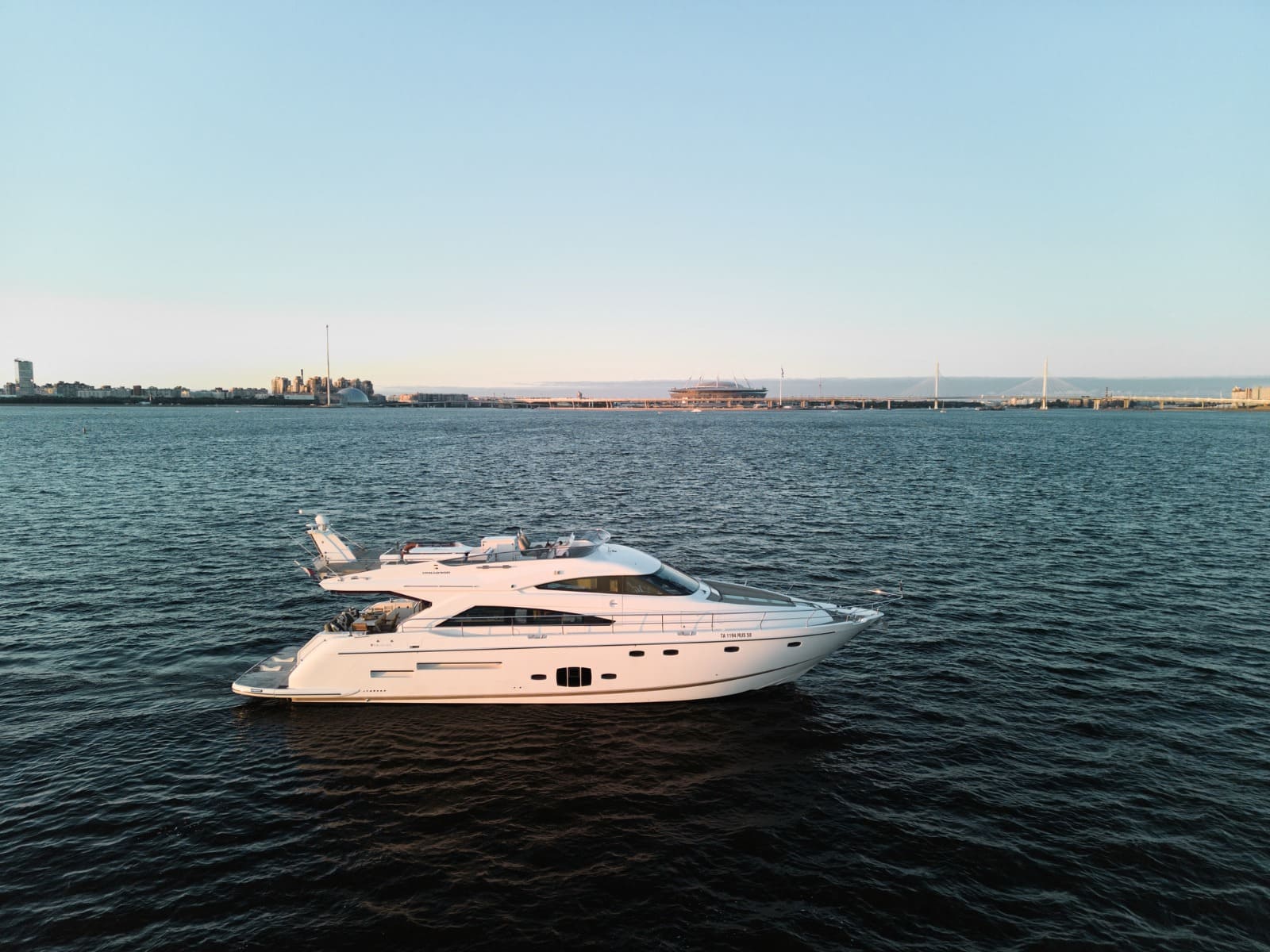 Яхта Фаирлайн 65 / Fairline 65 (Санглара) — аренда яхты с капитаном